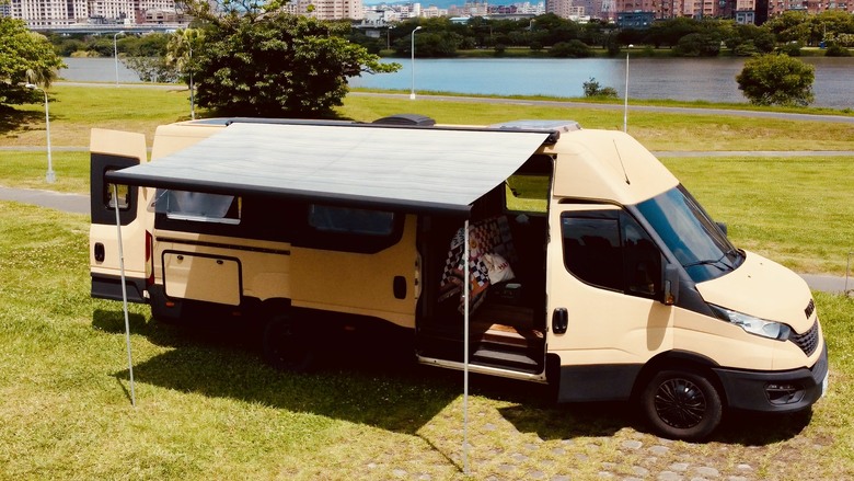 700萬自走式露營車｜宇珊從JIMNY升級IVECO G1的車露歷程