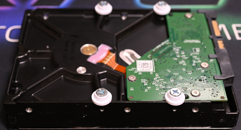 點我看大圖 ANTEC C2M ARGB機殼開箱