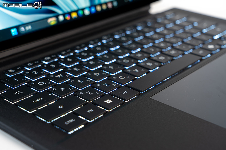 ASUS ProArt PZ14 (HT7407) 體驗｜尺寸更大、效能翻倍的隨身 AI 工作站！