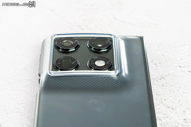 motorola razr fold｜首款大摺初試鋒芒，極致手寫體驗解放創作潛力！