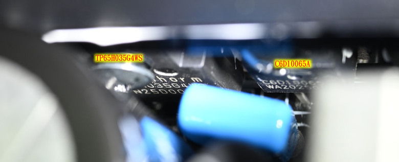 點我看大圖 ROG THOR III 1000W ATX 3.1白金全模組電源開箱