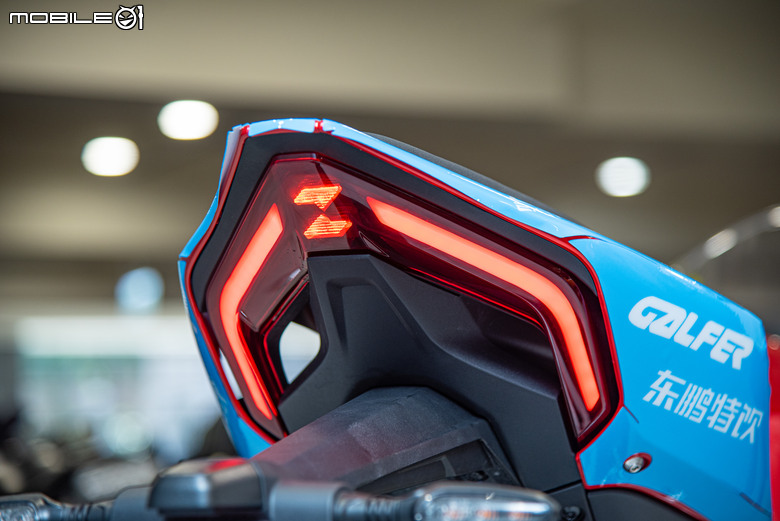 張雪機車 ZXMOTO 820RR實車開箱｜來自中國的三缸戰鬥機！WSBK SSP賽事當紅炸子雞！