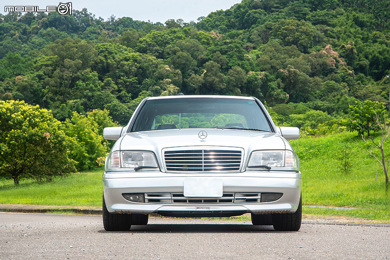 經典試駕｜AMG量產時代的起源，Yao與他的Mercedes-Benz C 36 AMG！