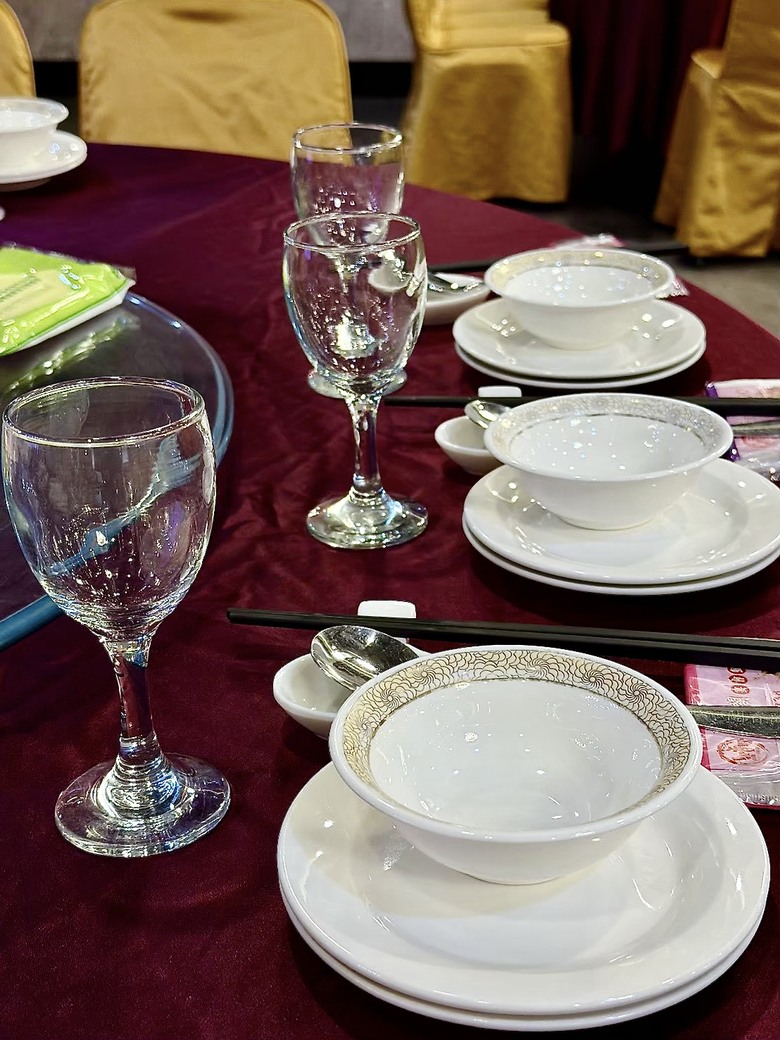 屏東公司聚餐推薦｜創意甜點攤拔絲糖葫蘆現場拉糖｜舞台投影機免費附一次到位