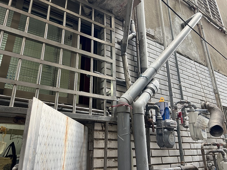 【老公寓即視感】台北市居然有這麼糟的水質！全戶過濾安裝紀錄～