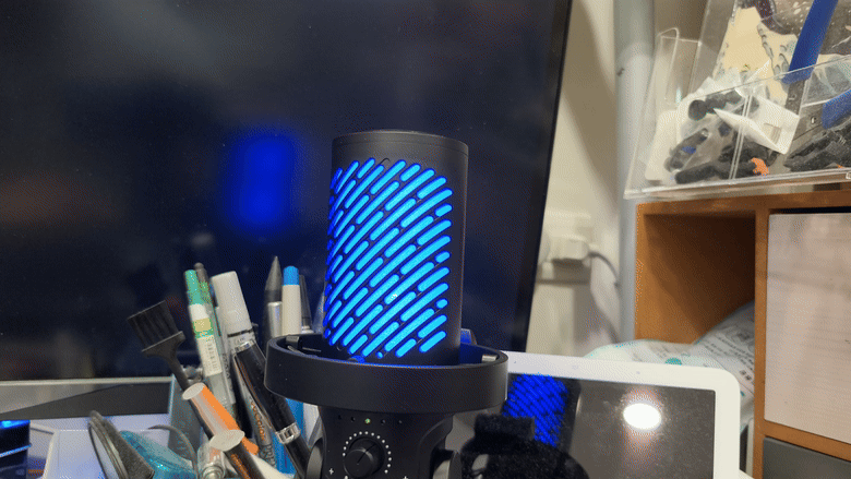 開箱｜FANTECH MCX04 USB 電容式 RGB 麥克風 - 入門到中階玩家需求一次到位，2 千內有找的電腦麥克風！