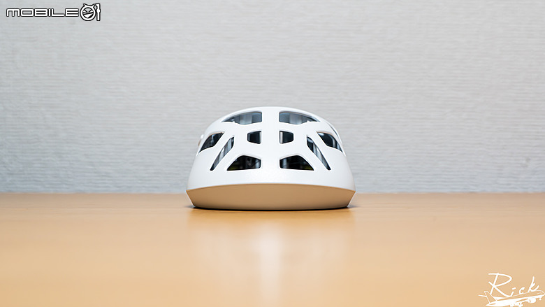 【開箱】賊船鎂合金滑鼠與首款玻璃墊 | CORSAIR SABRE v2 PRO WIRELESS MG WHITE & MM GLASS LARGE