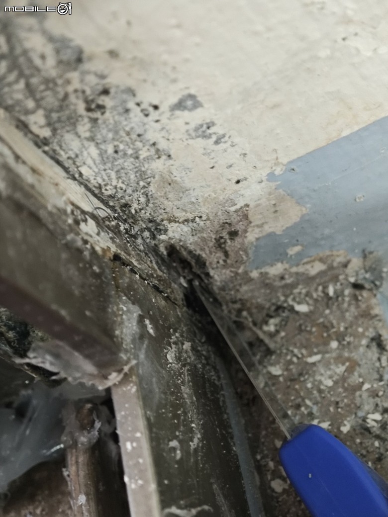 (DIY)落地窗框修繕過程分享