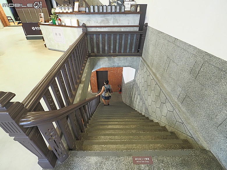 新芳春行、波麗路餐廳、黑美人大酒家、大千百貨、渭水驛站，還有美味吐司PILLO Bakery & café及好吃的大稻埕魯肉飯 — 2026初夏之大稻埕散策 東段 — 延平北路二段兩側及東側