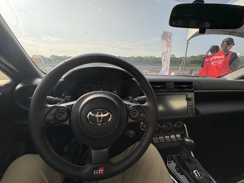 【COMPUTEX 2026】原來賽車模擬器可以這麼真!MOZA Racing 體驗分享