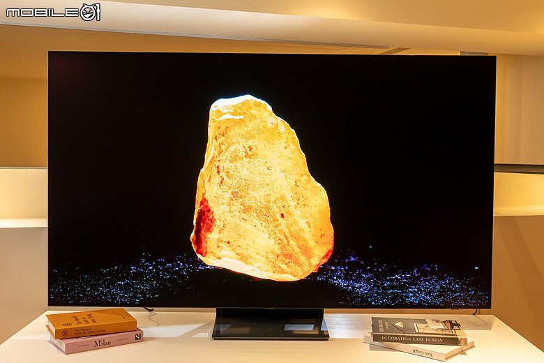 電視一台真的夠嗎?Samsung Micro RGB R85H 與 OLED S90H 智慧顯示器實測體驗|客廳共享、書房沉浸的電視新分工