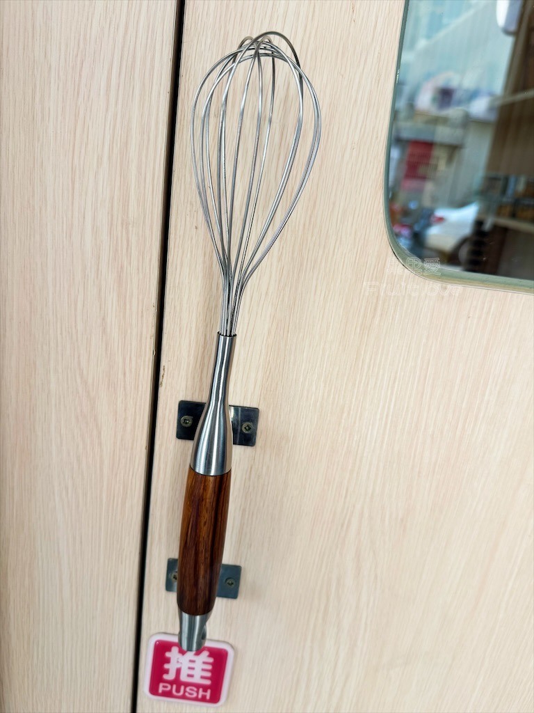 在地甜點、蛋糕、麵包烘焙店,甜而不膩的麻吉泡芙、蛋糕必吃,還有多款平價麵包