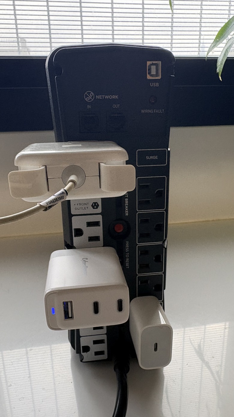 【深度開箱】CyberPower GX150C2M 不斷電系統:我的 「電力保險櫃」