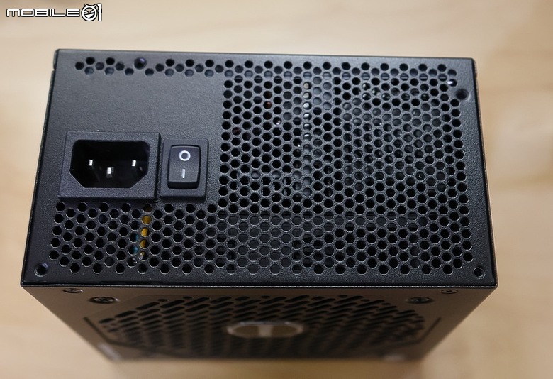 點我看大圖 安鈦克 Antec 性價比白金牌新品 NE Platinum ATX3.1