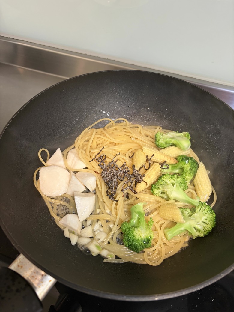蒜香鹽昆布清炒義大利麵