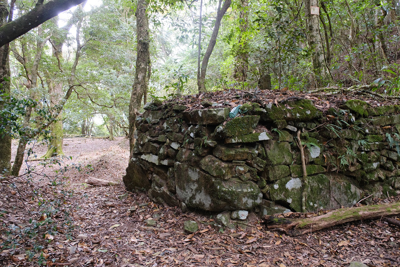 點我看大圖 【比大鳥縱走】隱沒在深山裡的日軍軍營遺址 | 五峰天際線