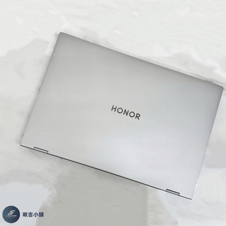 點我看大圖 榮耀這次是不是偷偷升級了?開箱|MagicBook Pro 16 輕薄本 (附開箱影片)