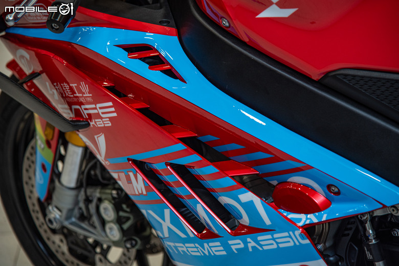 張雪機車 ZXMOTO 820RR實車開箱｜來自中國的三缸戰鬥機！WSBK SSP賽事當紅炸子雞！