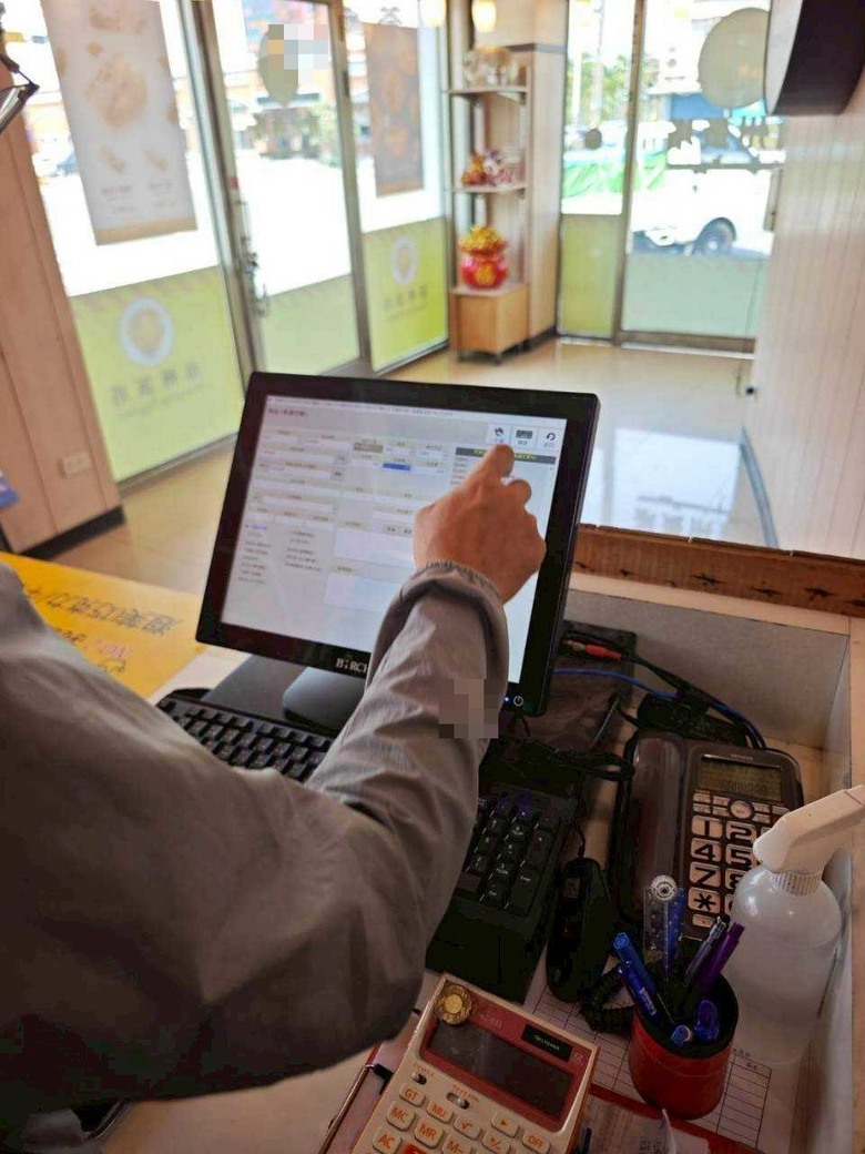 【分享】我把公司用過的高雄弱電廠商介紹給朋友|蛋塔店換系統全紀錄