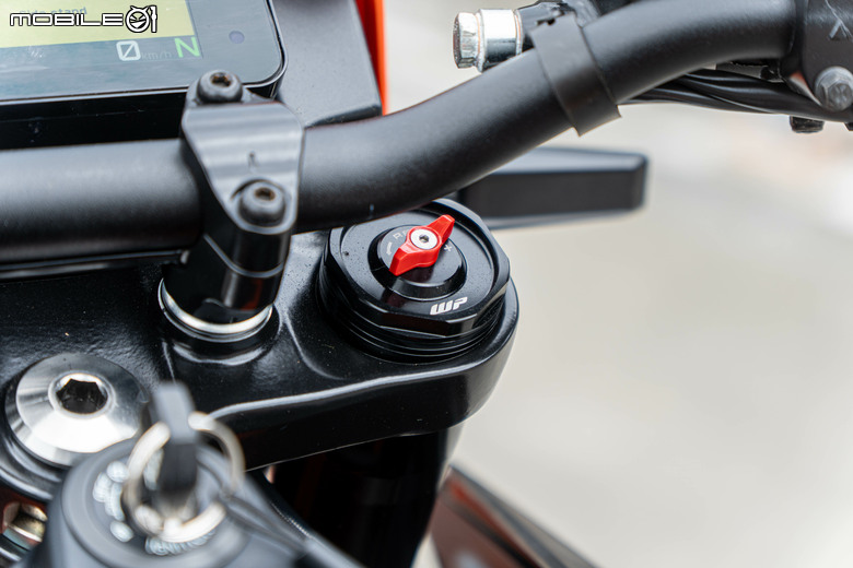 KTM 390 SMC R 試駕｜街車以上，滑胎以下