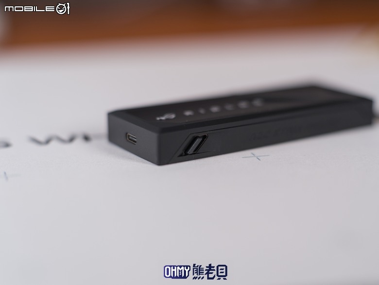 速度、外型再進化！ROG Strix Aiolos SSD外接盒