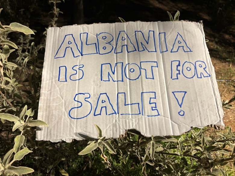 阿爾巴尼亞🇦🇱第一天 - 首都地拉那美食現代建築之旅