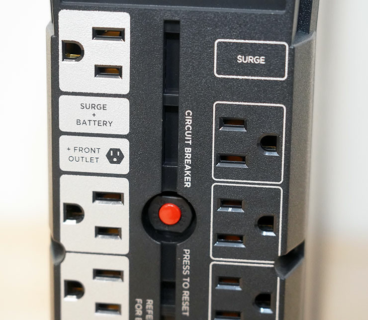 CyberPower GX150C2M 開箱：首款內建 RGB 燈效的「電競風 UPS」，守護遊戲玩家的頂規硬體！