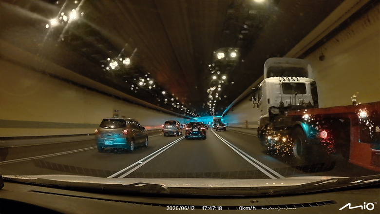 補上 實拍以及對比 開箱及簡易式方享安裝 Mio Mivue D2k【同Mio Mivue 868WD】
