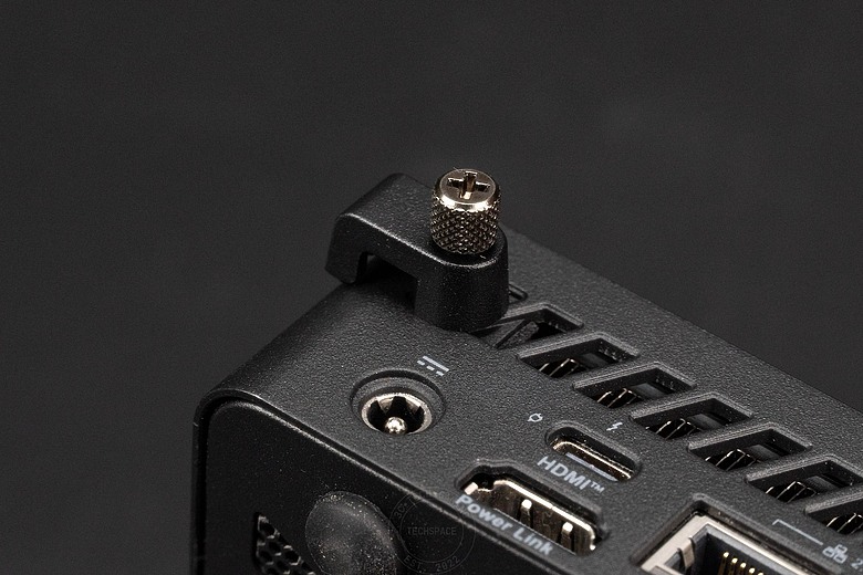 0.5 公升的桌面空間救星！微星 Cubi NUC AI+ 3MG 迷你電腦開箱：Core Ultra 300 處理器、雙 2.5G 網路加持