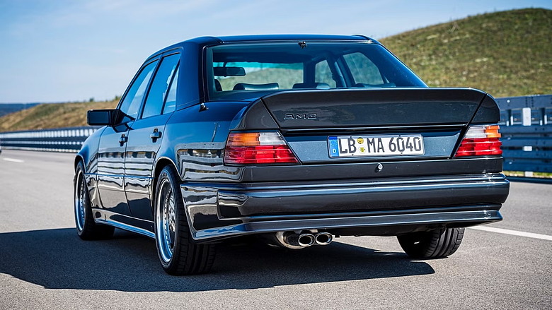 經典試駕｜AMG量產時代的起源，Yao與他的Mercedes-Benz C 36 AMG！