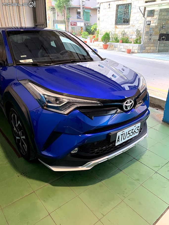 再見了，我的小藍：一部 Toyota C-HR 與我們家的九年時光