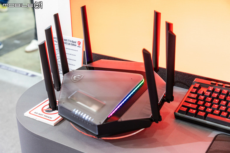 【Computex 2026】微星推出新款磁軸鍵盤 Strike Alloy TMR 具備 PCB 防水設計在水中也能打!