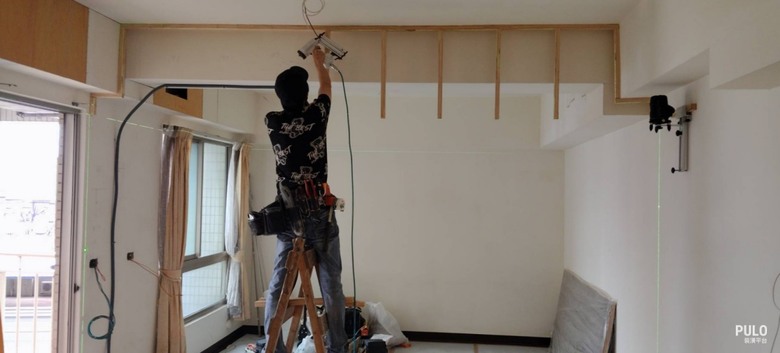 【開箱】桃園中古屋輕裝潢,13坪小宅用系統櫃隔出獨立臥室