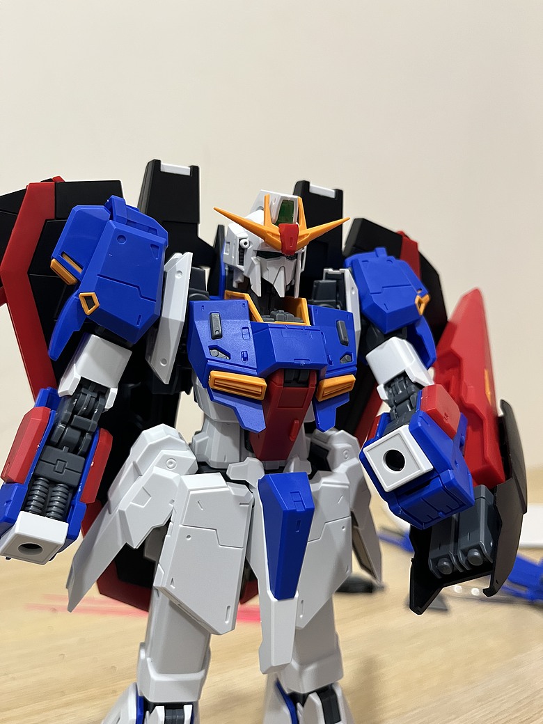 點我看大圖 【陸模開箱】爆閃1/72 ZETA Z鋼彈|超大尺寸超便宜售價,組裝後真實心得