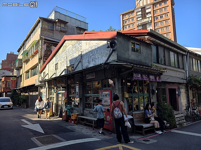 大稻埕歷史風貌特定專用區、Olympus Plaza Taipei、永樂町派出所、十連棟、大稻埕辜宅、福生堂醫院，順便品嚐昭和浪漫洗濯屋的烤糰子與甜點冰品 — 2026初夏之大稻埕散策 北段 — 民生西路以北至民權西路大橋頭站之間