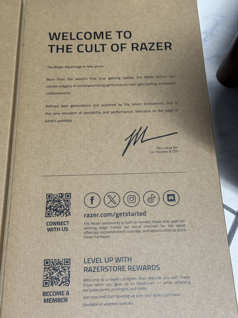 Razer Blade 18 (2026)簡單開箱