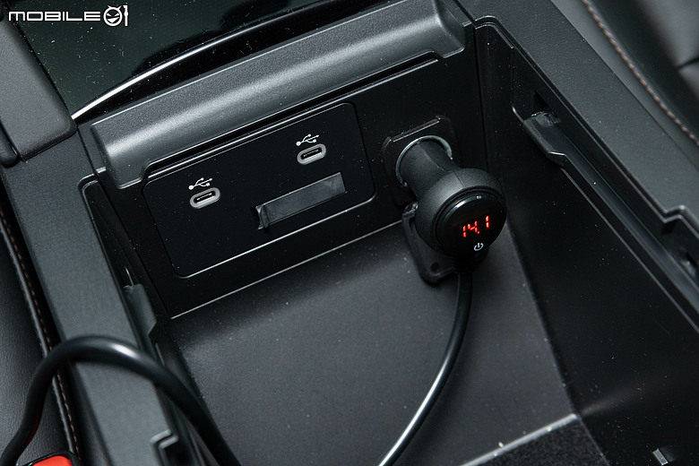 人氣聯名、回憶經典，「拳皇'97」汽車配件與生活周邊用品開箱！