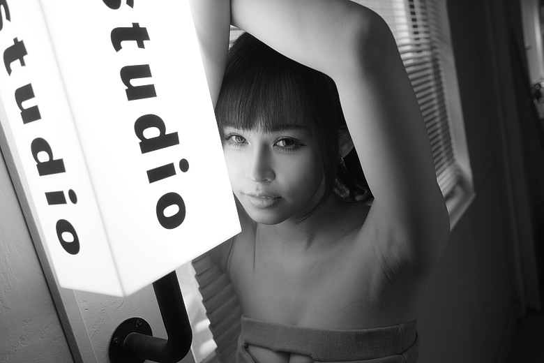 RICOH GR IV Monochrome 評測報告｜以純粹光影、譜寫口袋裡的黑白詩篇！