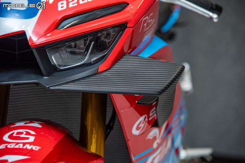 張雪機車 ZXMOTO 820RR實車開箱｜來自中國的三缸戰鬥機！WSBK SSP賽事當紅炸子雞！