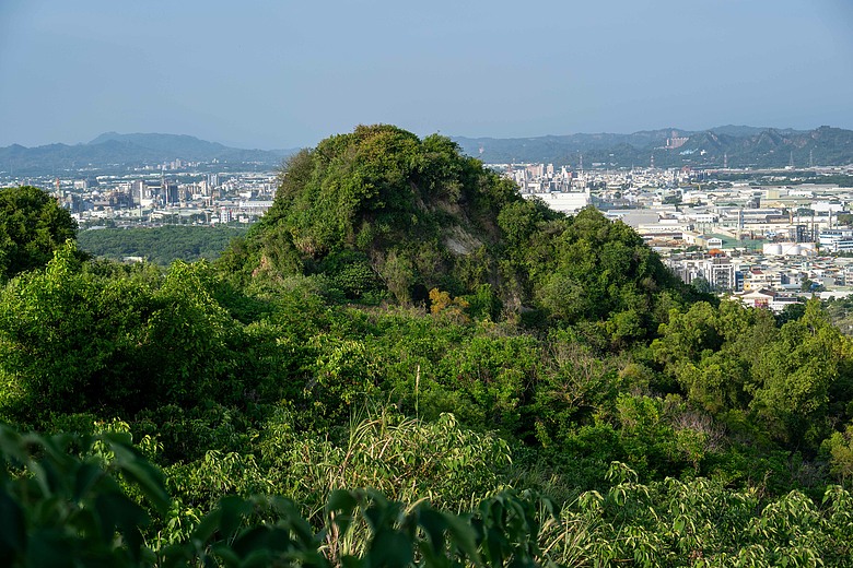 點我看大圖 爬山看護國神山(二)