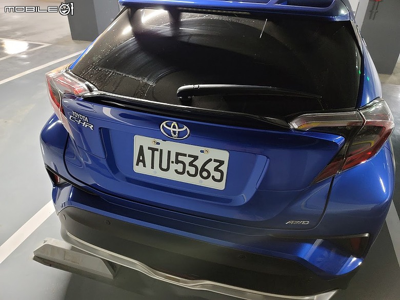 再見了，我的小藍：一部 Toyota C-HR 與我們家的九年時光