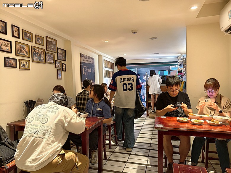新芳春行、波麗路餐廳、黑美人大酒家、大千百貨、渭水驛站，還有美味吐司PILLO Bakery & café及好吃的大稻埕魯肉飯 — 2026初夏之大稻埕散策 東段 — 延平北路二段兩側及東側