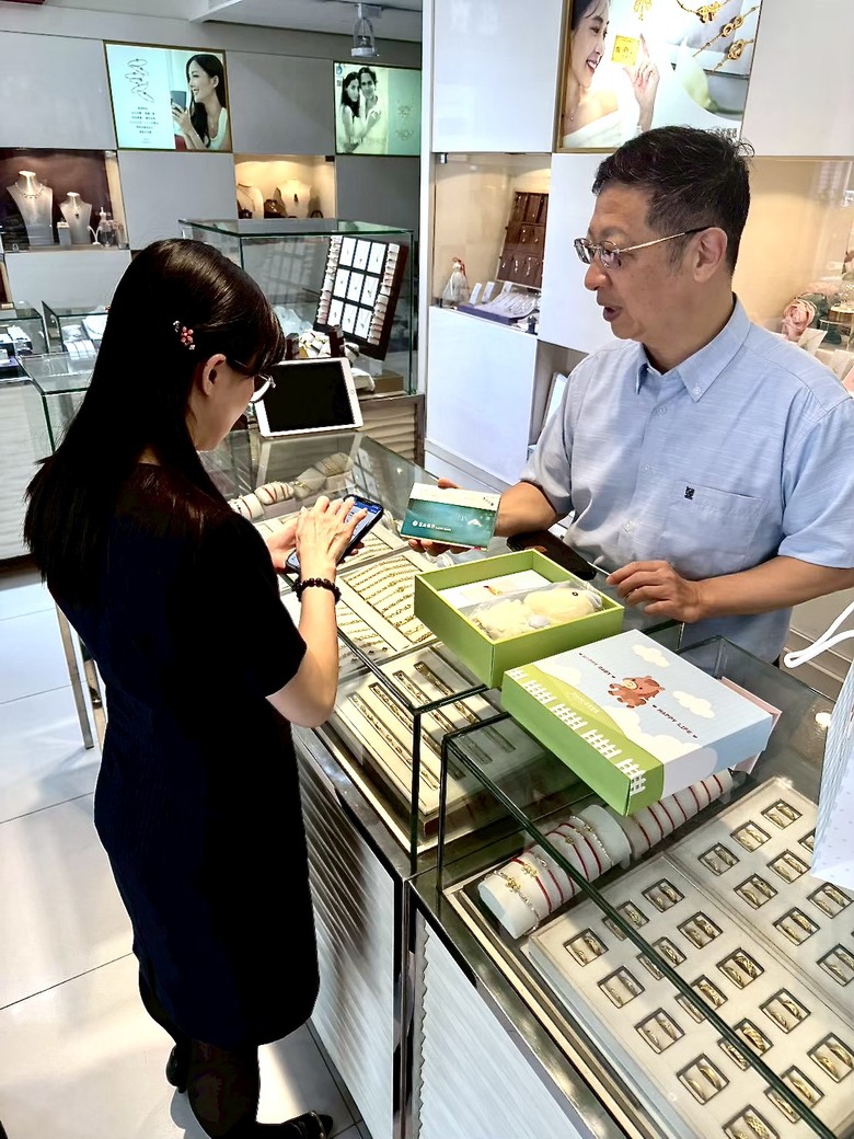 台南金飾推薦|J'code真愛密碼生肖金牌+刻字款,彌月禮不踩雷首選