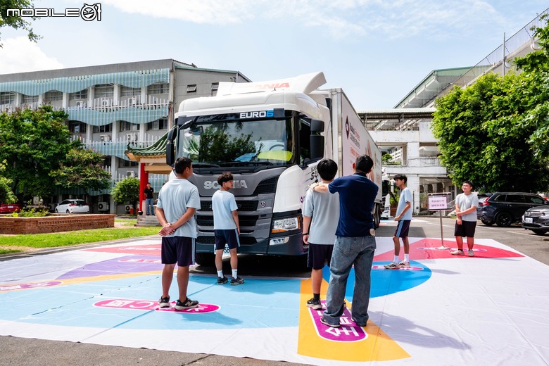 「減．但不簡」瑞典頂級商用車 Scania Super 11公升引擎輕巧上市！
