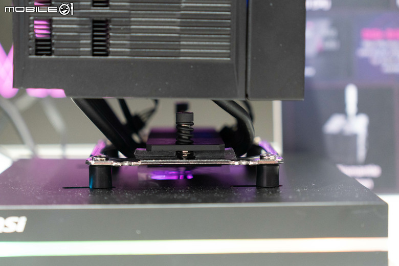 【Computex 2026】微星推出 MPG VIXTA 300 PZ 系列機殼與 COREFROZR AP15 空冷散熱器 打造更輕鬆客製 DIY 體驗