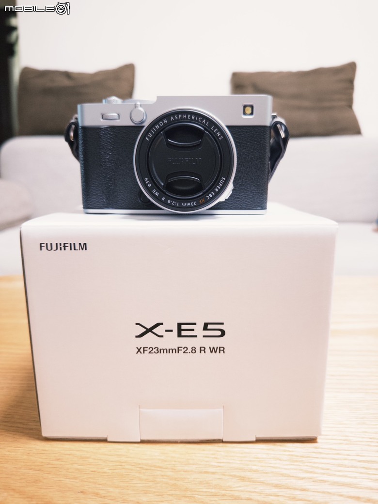 女朋友1號轉變成富家子弟~~FUJIFILM X-E5微開箱。(圖多廢話多)