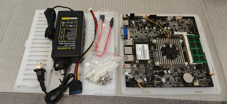 [開箱] 閒魚硬碟1t0 hc620 + 佰元nas飛牛x86