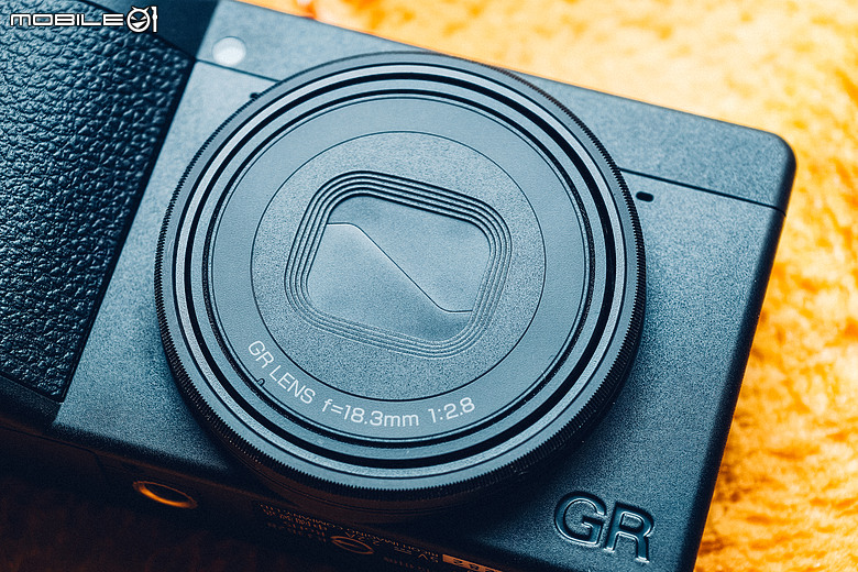 RICOH GR IV Monochrome 評測報告｜以純粹光影、譜寫口袋裡的黑白詩篇！
