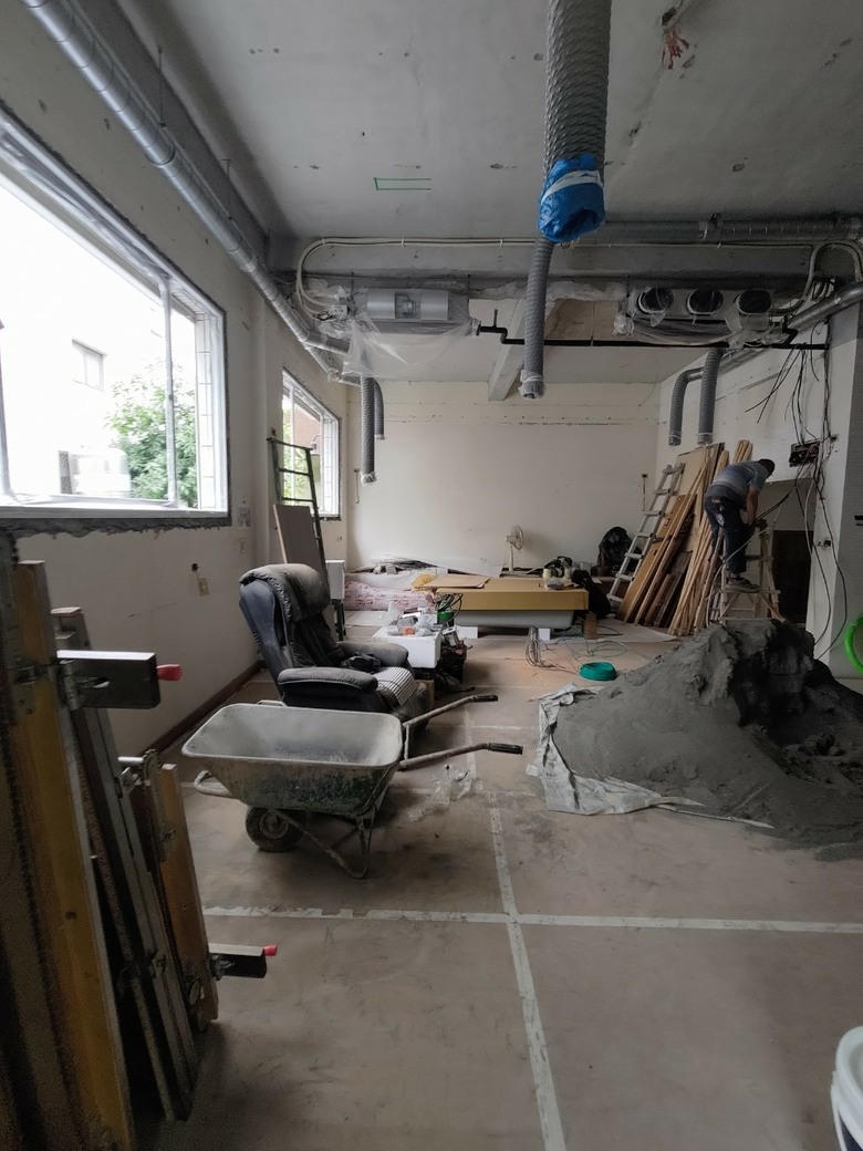 【開箱】高雄93坪透天老屋翻新!老傢俱完美沿用|新舊共融美學與硬核基礎工程全紀錄
