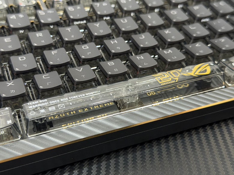 【開箱】24K鍍金aka尊爵不凡版敗家之眼｜ROG 20週年限定版鍵鼠組+鍵帽